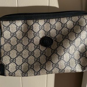 Authentic vintage Gucci shoulder bag 😍